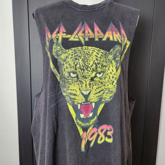 VINTAGE INSPIRED DEF LEPPARD 1983 BAND TOUR TANK T-SHIRT SIZE LARGE - Picture 2 of 9
